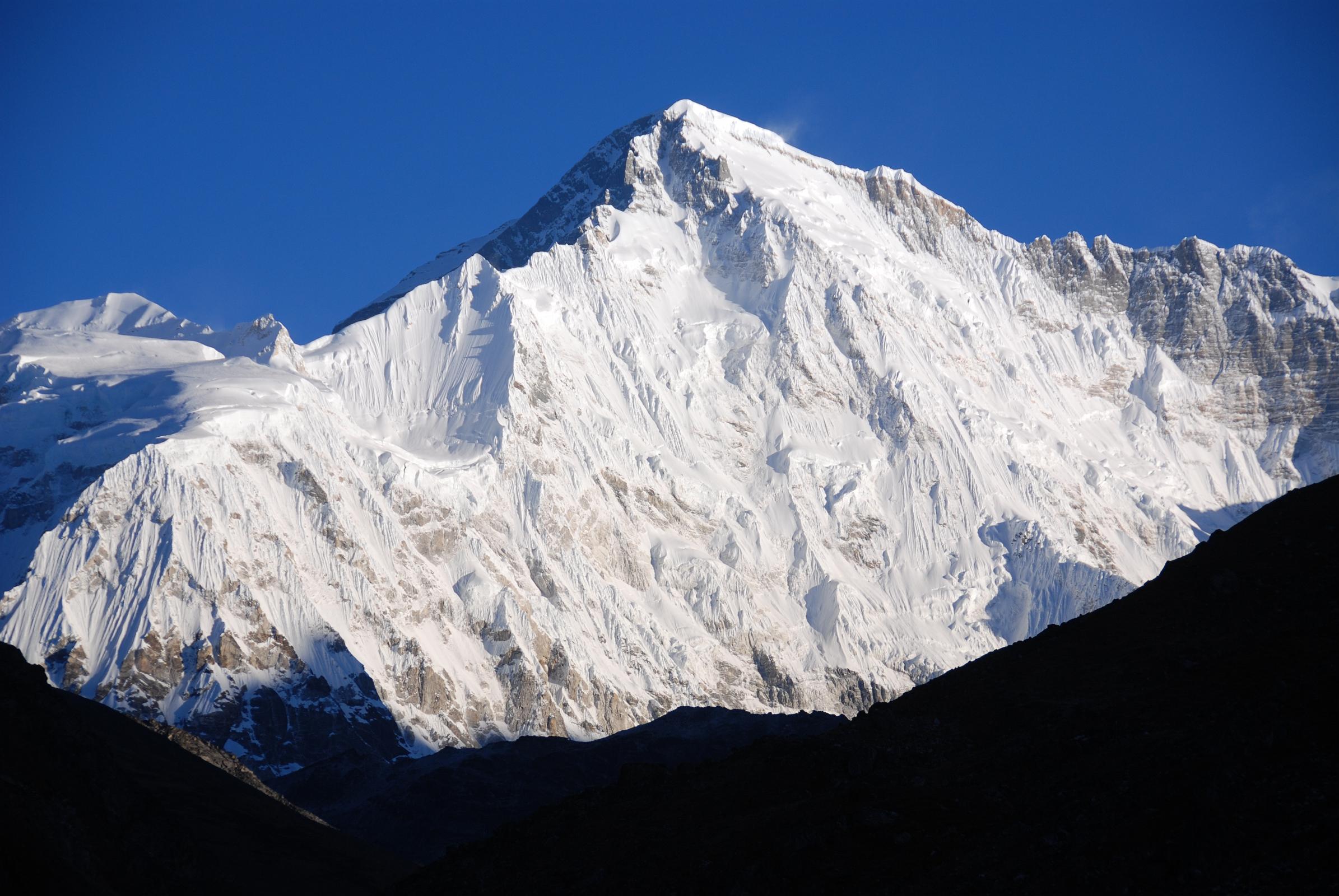 02 Gokyo 3 2 Cho Oyu Just After Sunrise Close Up From Gokyo The south face of Cho Oyu (8201m) becomes a glaring white just after sunrise from Gokyo.